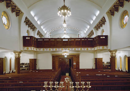 Bilde av galleriet i synagogen på St Haugen