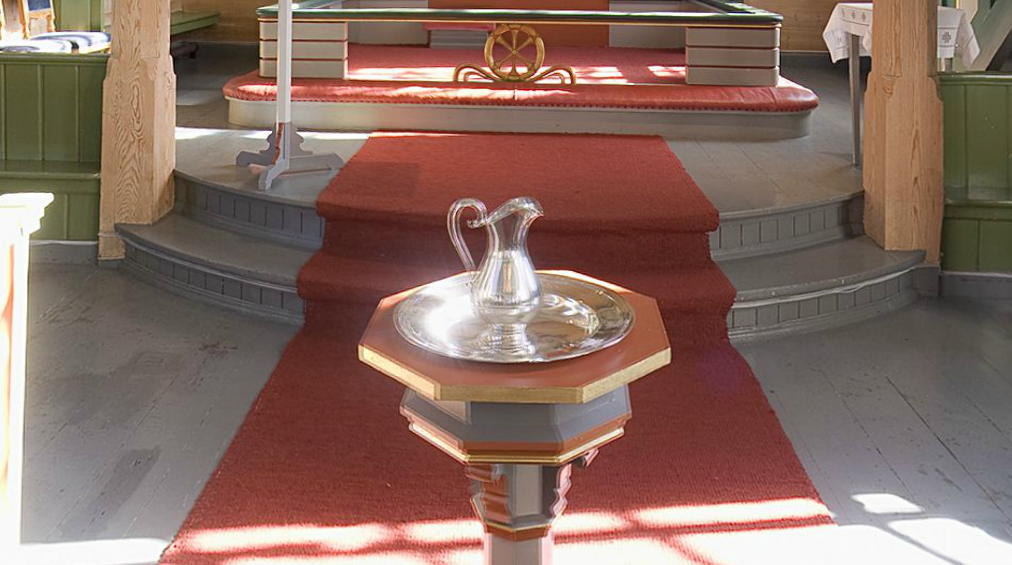 Bilde av døypefont Tjugum kyrkje